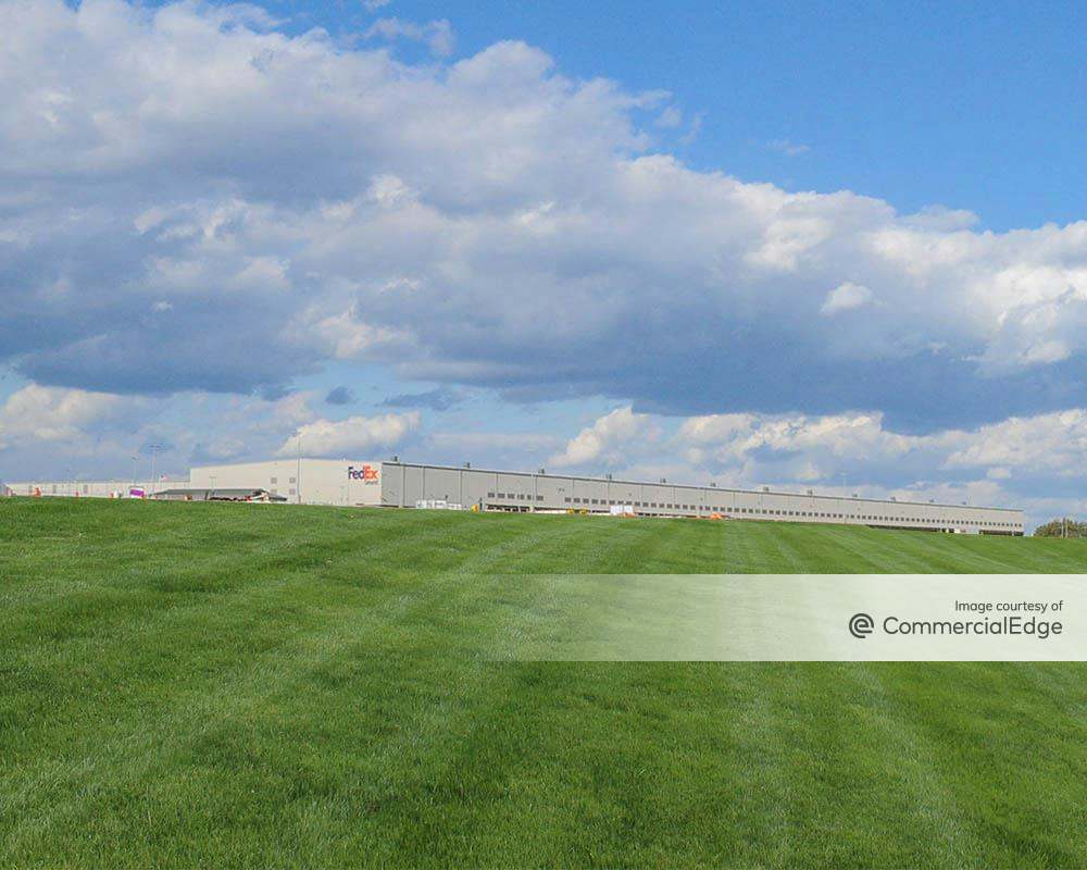 FedEx Ground Distribution Center 1000 Willowbrook Road, Northampton