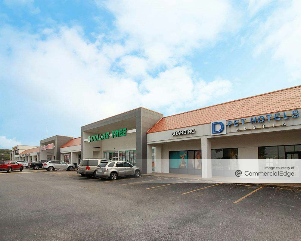 Oak Hill Plaza 7101 West State Highway 71, Austin, TX Retail Space