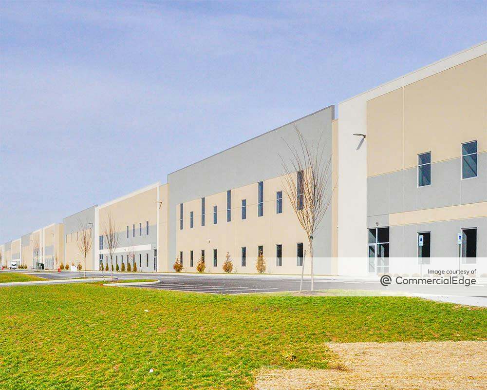 West Chester Trade Center Building 3 8531 Trade Center Drive, West