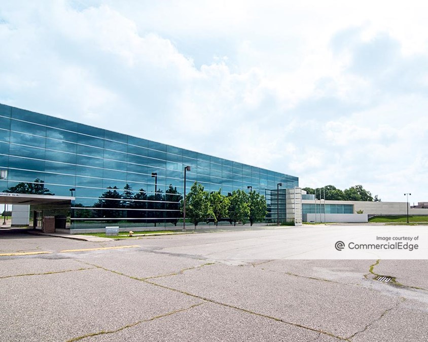 5250-auto-club-drive-dearborn-mi-office-space