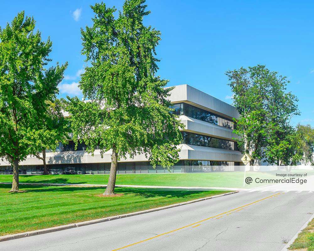 GM Tech Center 7015 Edward Cole Blvd & 30745, 31057 & 31225 Louis