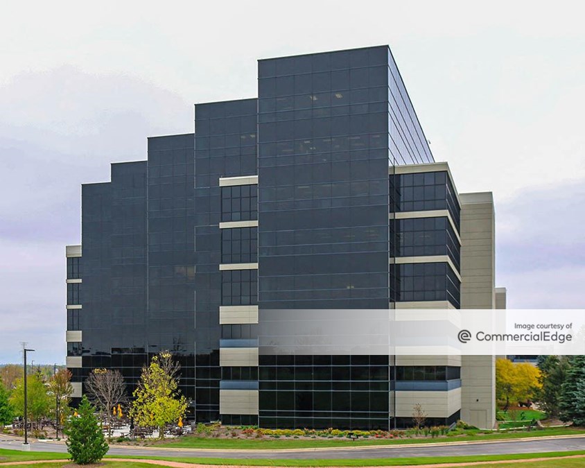 Kohl's Corporate Headquarters - N56 W17000 Ridgewood Drive, Menomonee 