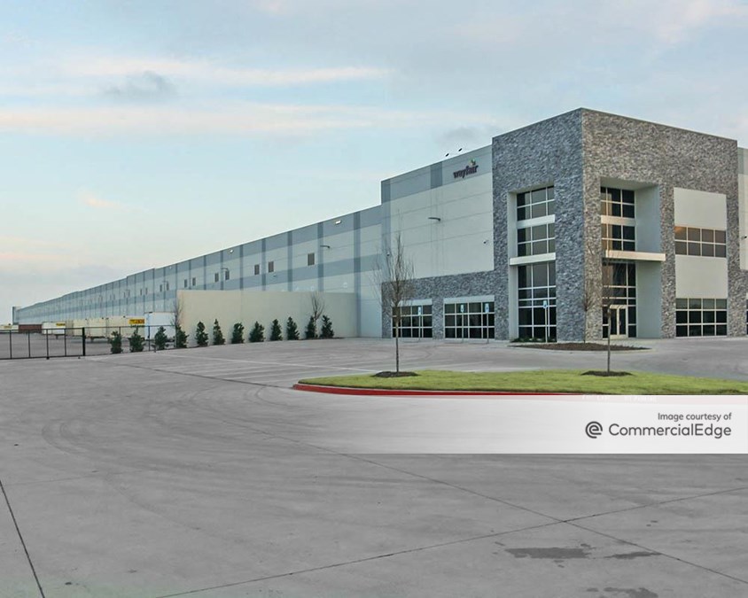 Wayfair Distribution Facility - 2820 North Interstate 35e, Lancaster 