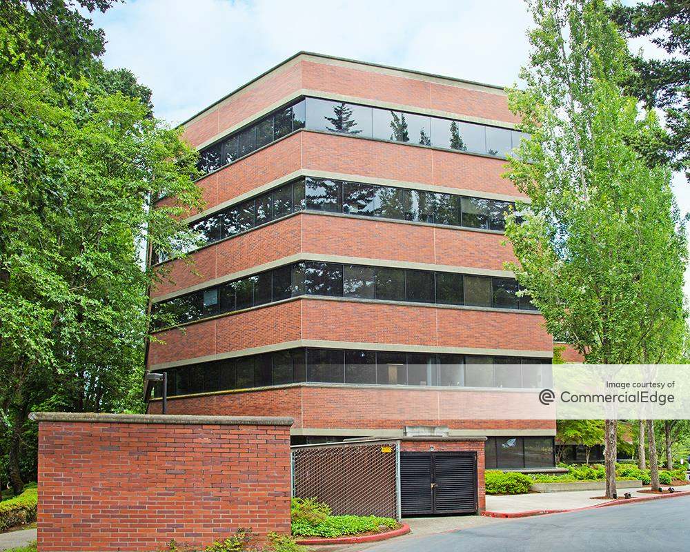 One Centerpointe 1 Centrepointe Drive, Lake Oswego, OR Office Space