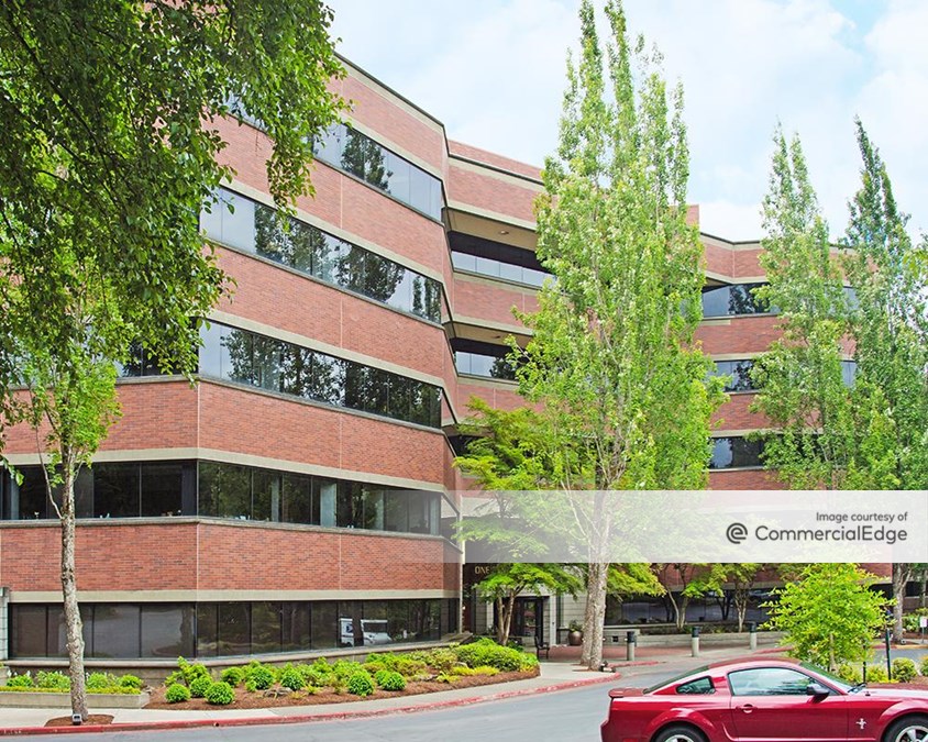 One Centerpointe - 1 Centrepointe Drive, Lake Oswego, OR | Office Space