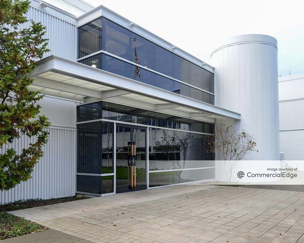 Columbia Sportswear Headquarters 14375 NW Science Park Drive