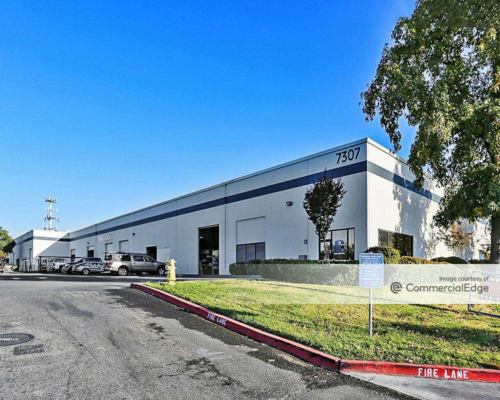 Antelope West Industrial Park 7307, 7321 & 7337 Roseville Road 7307