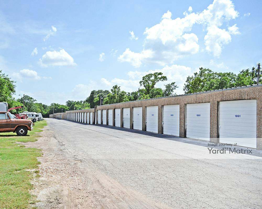 Road Self Storage 6400 Road, Austin RentCafe