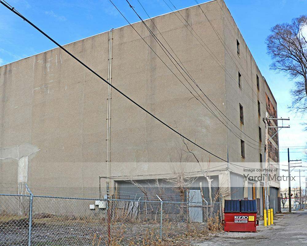 D & D Storage 7930 Mack Avenue, Detroit RENTCafé