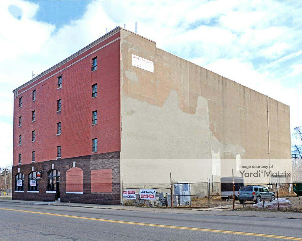 D & D Storage 7930 Mack Avenue, Detroit RENTCafé