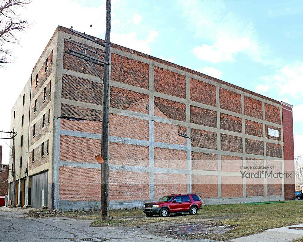 D & D Storage 7930 Mack Avenue, Detroit RENTCafé
