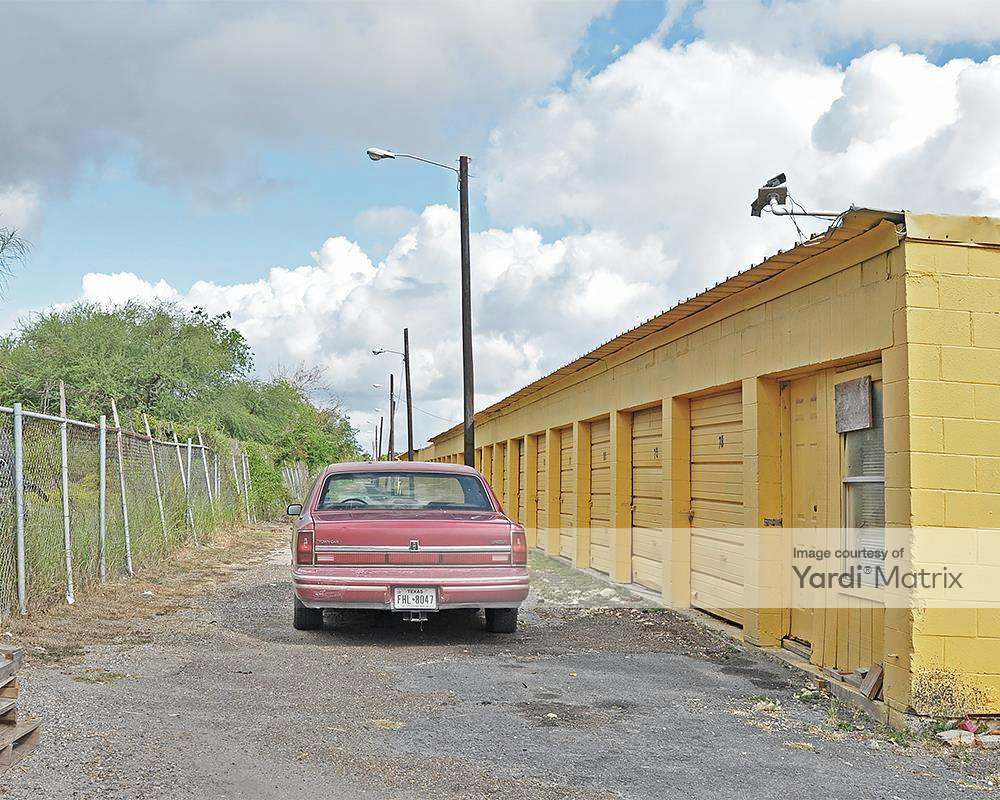 Payless Mini Warehouses in TX 6935 Padre Island Hwy, Brownsville