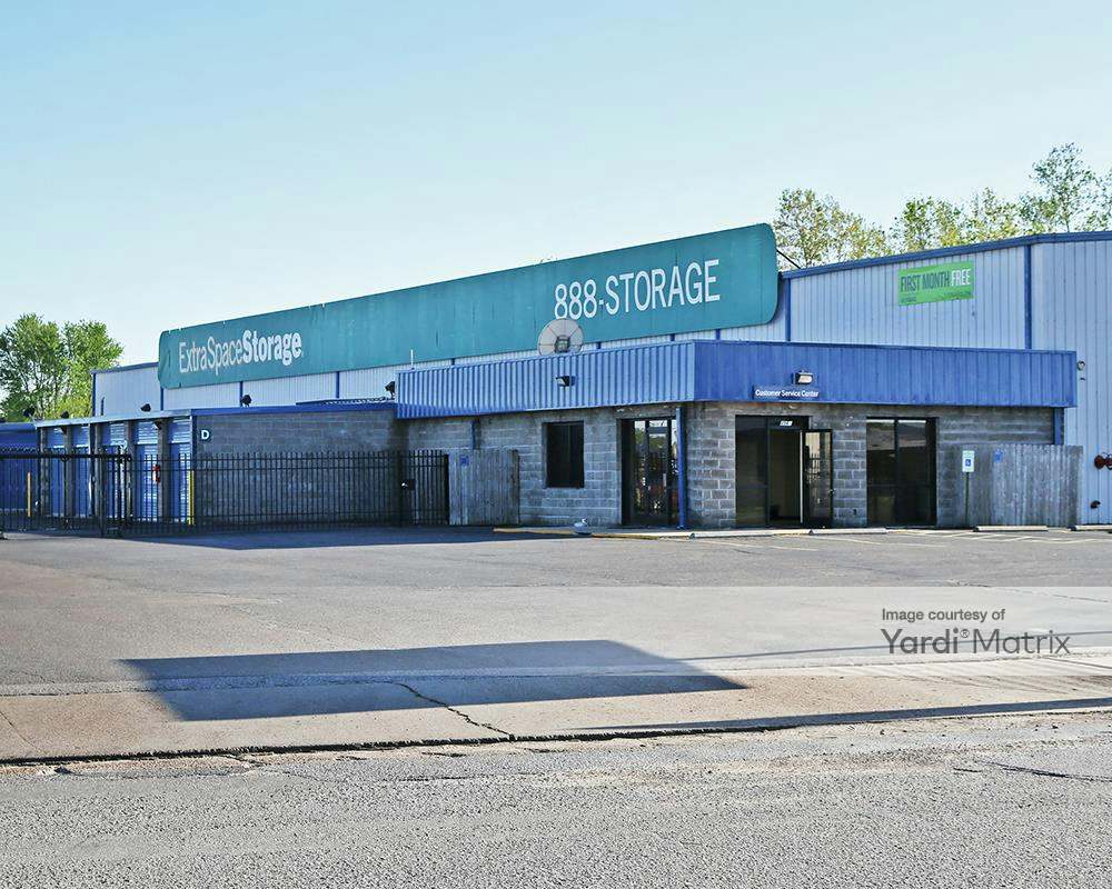 Extra Space Storage 4961 Covington Way, Memphis RentCafe