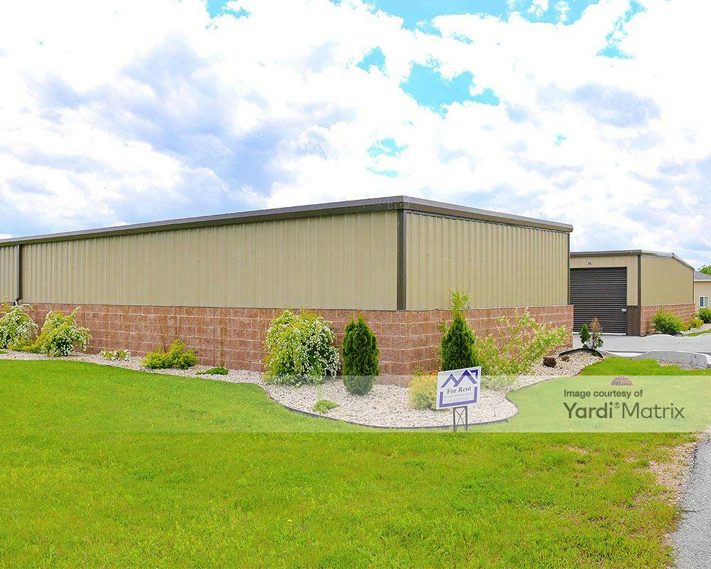 River Road Moving Storage 820 North River Road, West Bend RentCafe